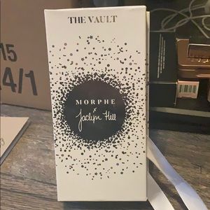 Morphe vault